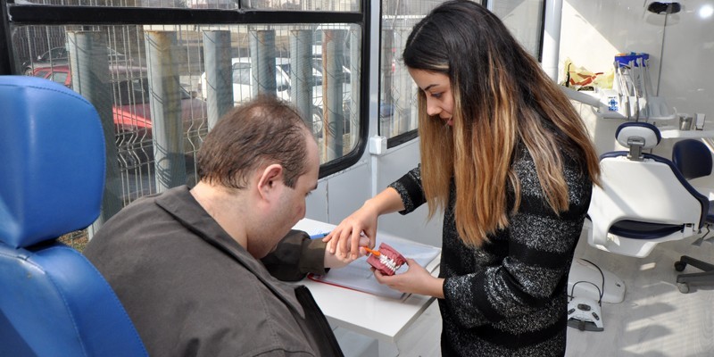 Fakültemiz Gezici Ağız ve Diş Kliniği Hizmete SOBE’de Devam Etti