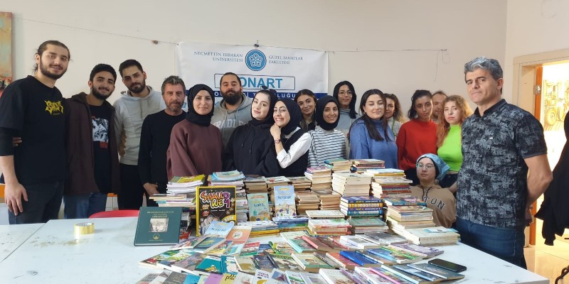 Toplanan Kitaplar Şanlıurfa’daki Öğrencilerin Yüzünü Güldürdü