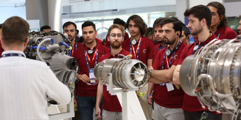 Trust For Thrust ekibi TEI Eskişehir yerleşkesini ziyaret etti.