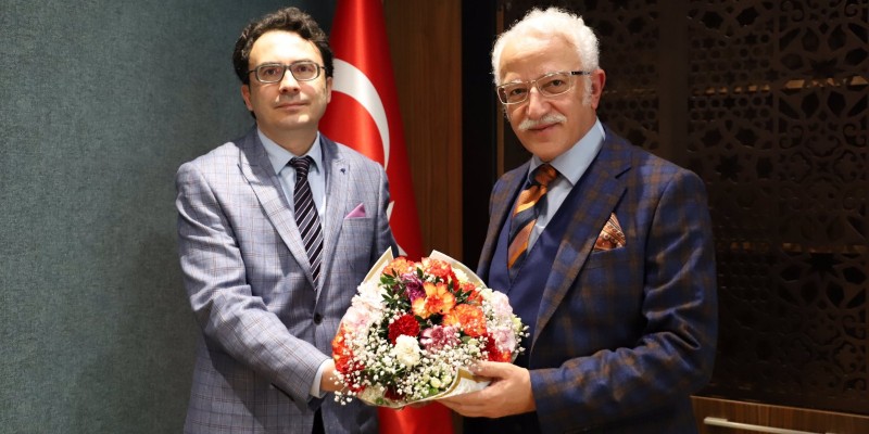 Rektörümüz Prof. Dr. Cem ZORLU'ya Fakültemiz Dekanlığınca hayırlı olsun ziyaret gerçekleştirildi.