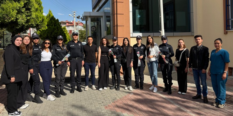 Hürkuş Topluluğu şehit polis memuru Şeyda Yılmaz’ı anma programı gerçekleştirdi