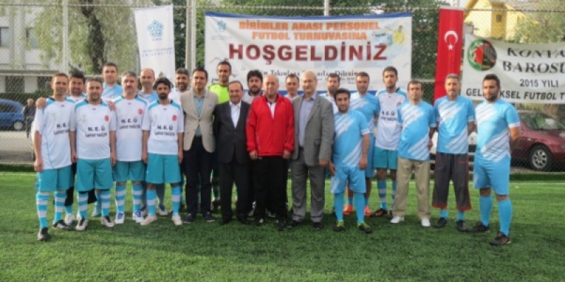 İlahiyat Fakültesi Personel Futbol Takımı Şampiyon Oldu