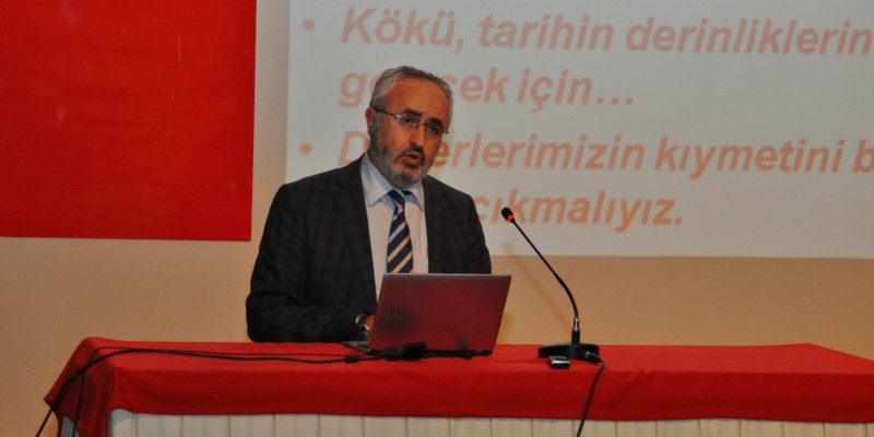 Prof. Dr. Ali Akpınar "Kur'an'ın Öğrencisi Hz. Mevlana" Konulu Konferans Verdi