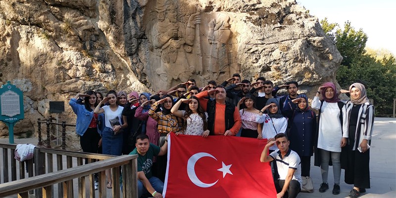 Yüksekokulumuza Yeni Başlayan Öğrencilerimiz İçin Tanıtım Gezisi Düzenlendi 