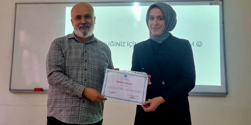 Prof. Dr. Ayhan Uludağ'ın moderatörlüğünde düzenlenen "Günümüz Sağlık Tüketiminde Healthism ve Medikalizasyon Kavramları" semineri