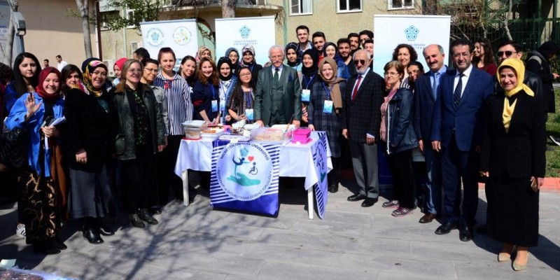 Konya Selçuklu Otizmli Bireyler Eğitim Vakfı yararına kermes düzenlendi. (04/04/2019)