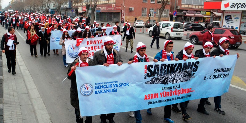 Konya'da Üniversitemiz Öğrenci Konsey Üyelerinin De Katılımıyla Sarıkamış Şehitlerimiz İçin Yürüyüş Gerçekleşti