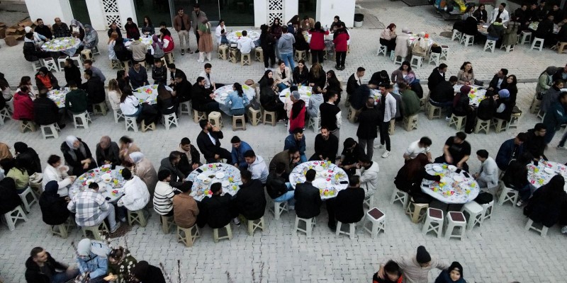 Necmettin Erbakan Üniversitesi Turizm Fakültesinde 2. Geleneksel Ramazan İftarı Yapıldı