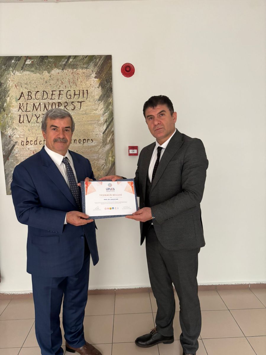 V. UPUES Teşekkür Belgesi Takdimi