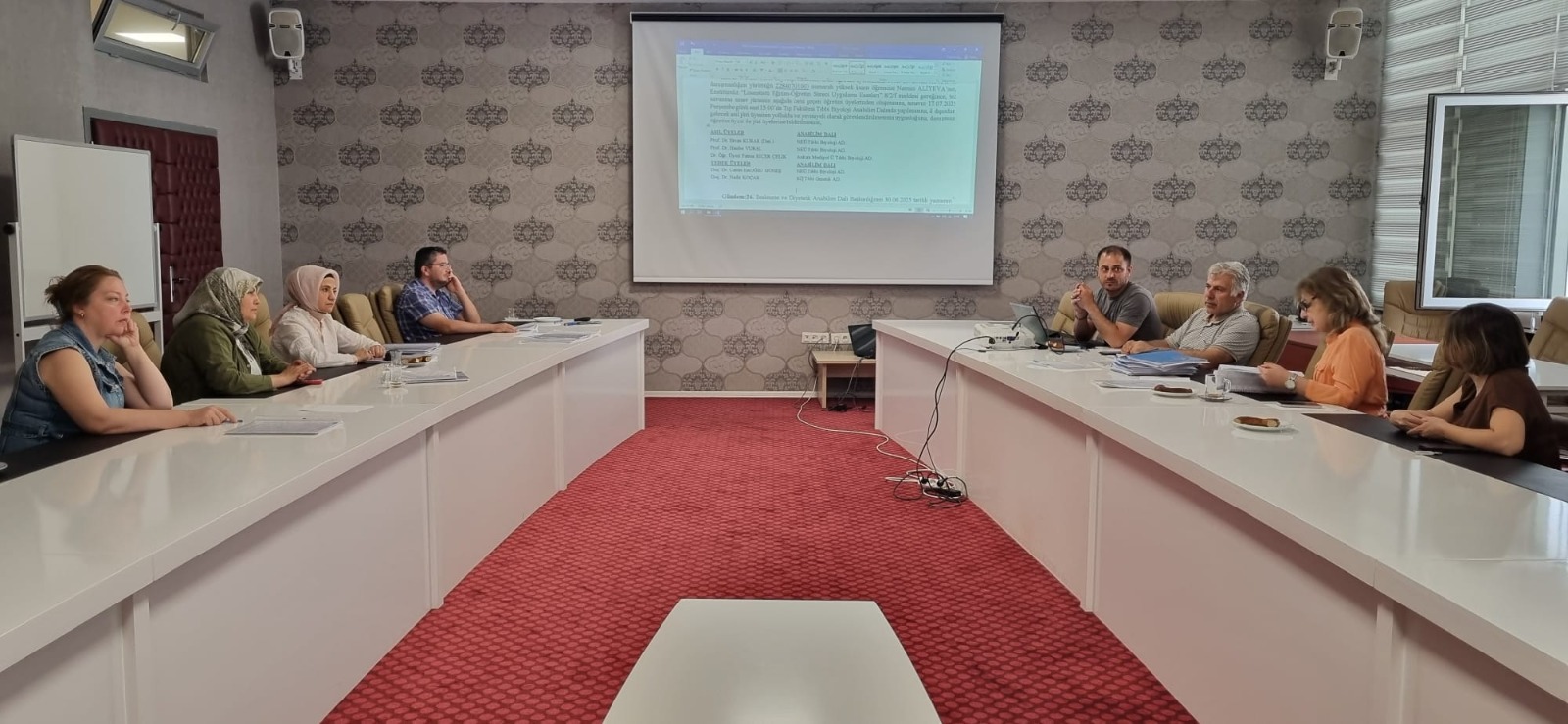 Necmettin Erbakan Üniversitesi Sağlık Bilimleri Enstitüsü Yönetim Kurulu toplantısı, Enstitü Müdürü Prof. Dr. Hasibe VURAL başkanlığında 02 Temmuz 2025 tarihinde gerçekleştirildi.