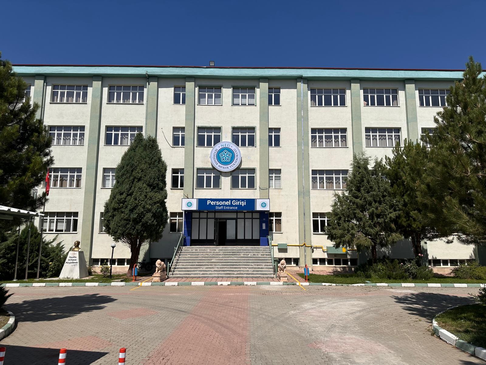 Seydişehir Meslek Yüksekokulumuz' da Sürdürülebilir Geleceğe Yatırım: ''Yenilenebilir Enerji Teknikerliği '' Programı Açıldı.