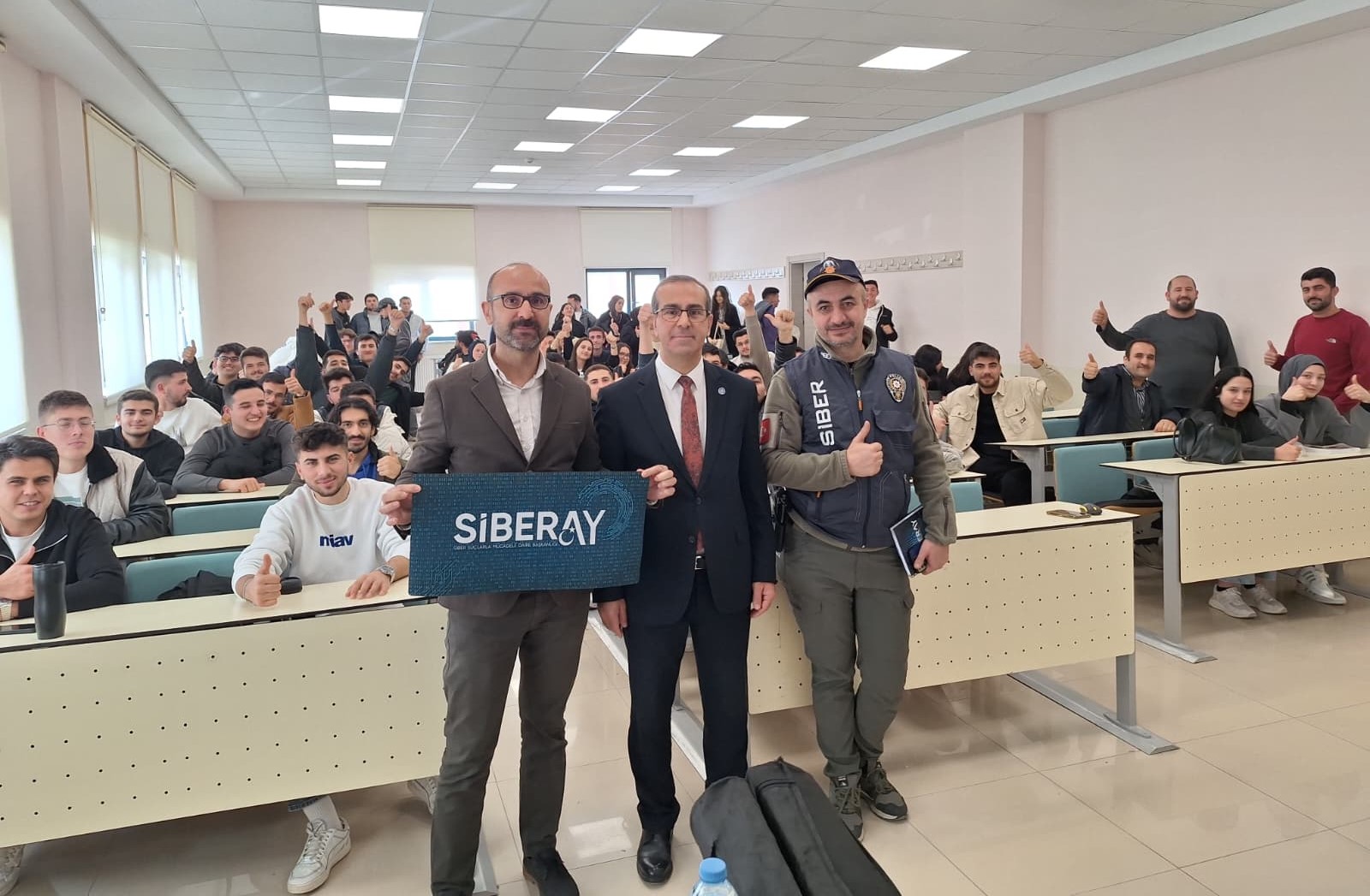 Konya İl Emniyet Müdürlüğü Siber Suçlarla Mücadele Şube Müdürlügü’nden “Siber Güvenlik” Etkinliği Düzenlendi