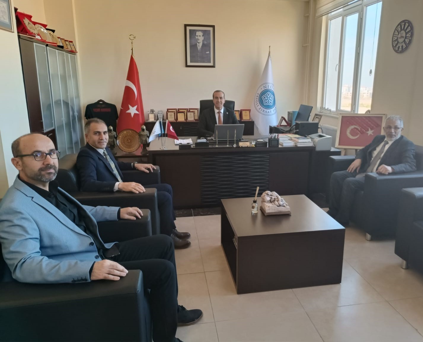 Ereğli İlçe Milli Eğitim Müdürü Sayın İlhan Yılmaz’dan Dekanımıza Ziyaret