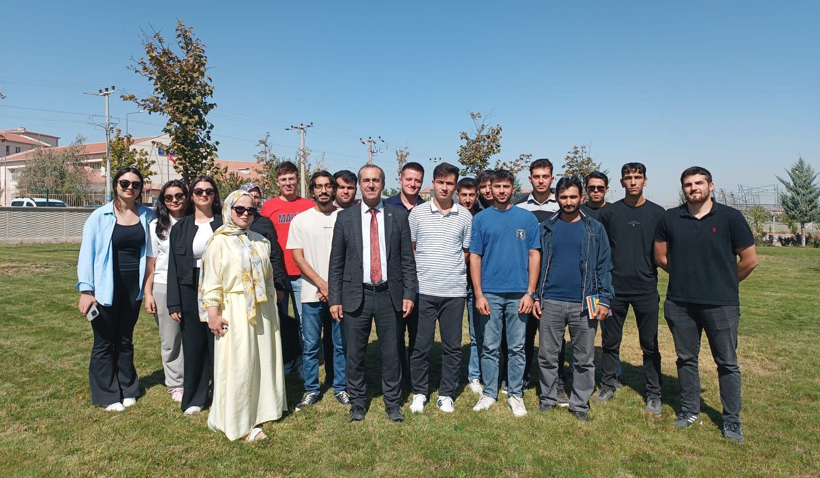 Fakültemiz Öğrencilerine Uygulamalı Eğitim