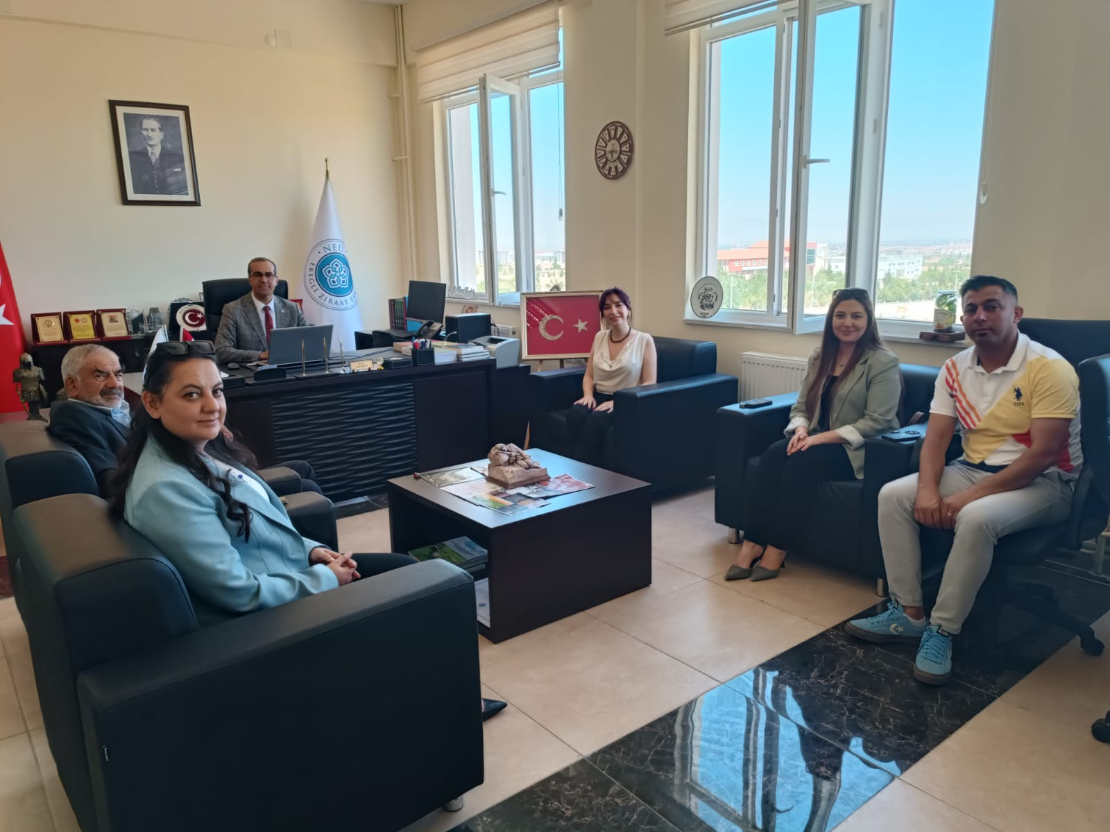 Siirt Üniversitesi, Bandırma Onyedi Eylül Üniversitesi ve Uşak Üniversitesi Öğretim Üyelerinden Dekanımıza Ziyaret