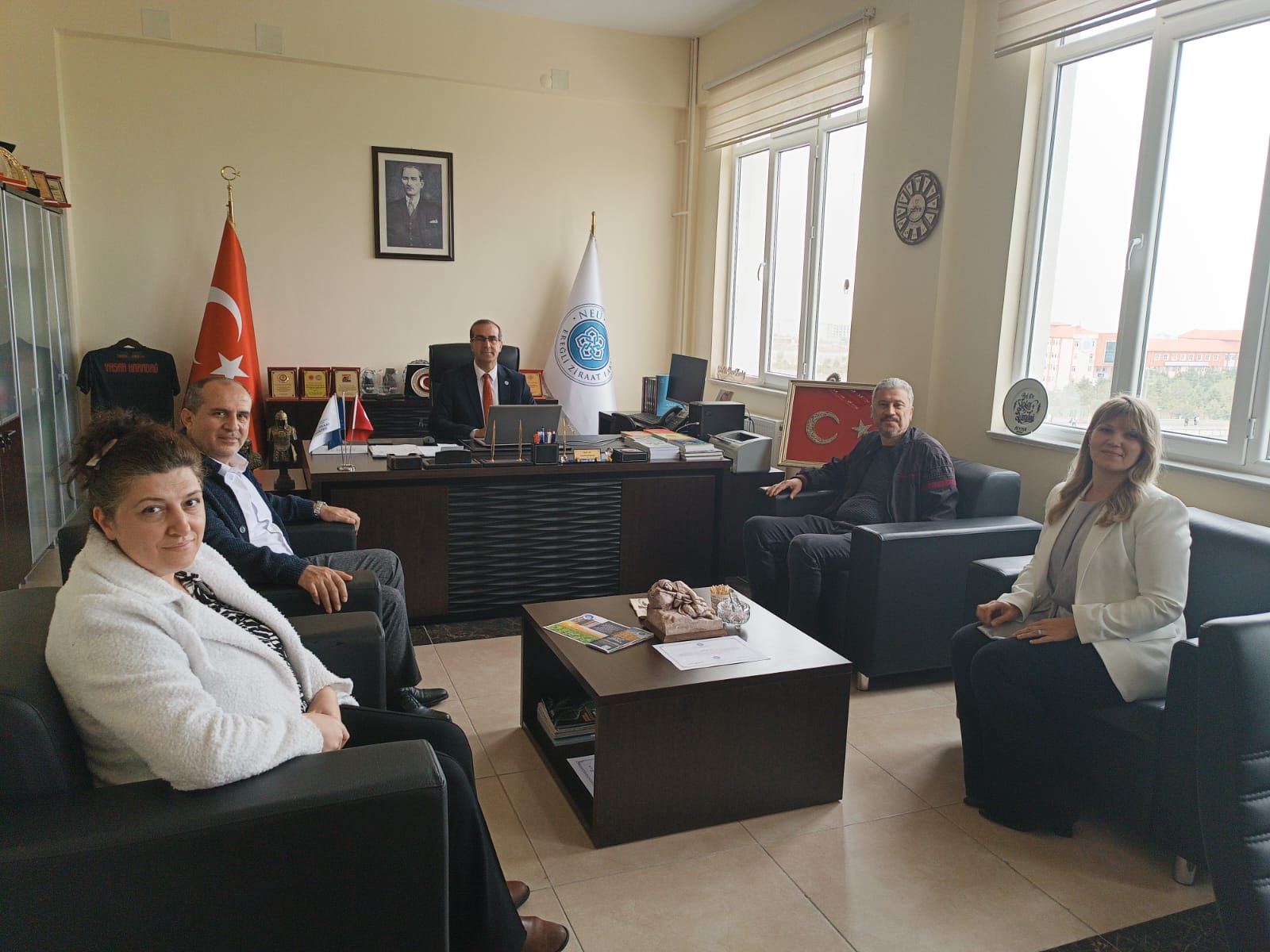 Selçuk Üniversitesi Ziraat Fakültesi Öğretim Üyeleri Dekanımızı Ziyaret Etti