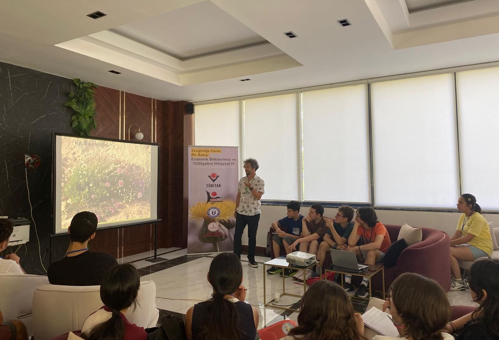 TÜBİTAK Destekli “Zenginliğe Farklı Bakış: Endemik Bitkilerimiz ve Tüllüşahın Hikayesi” Projesi Tamamlandı