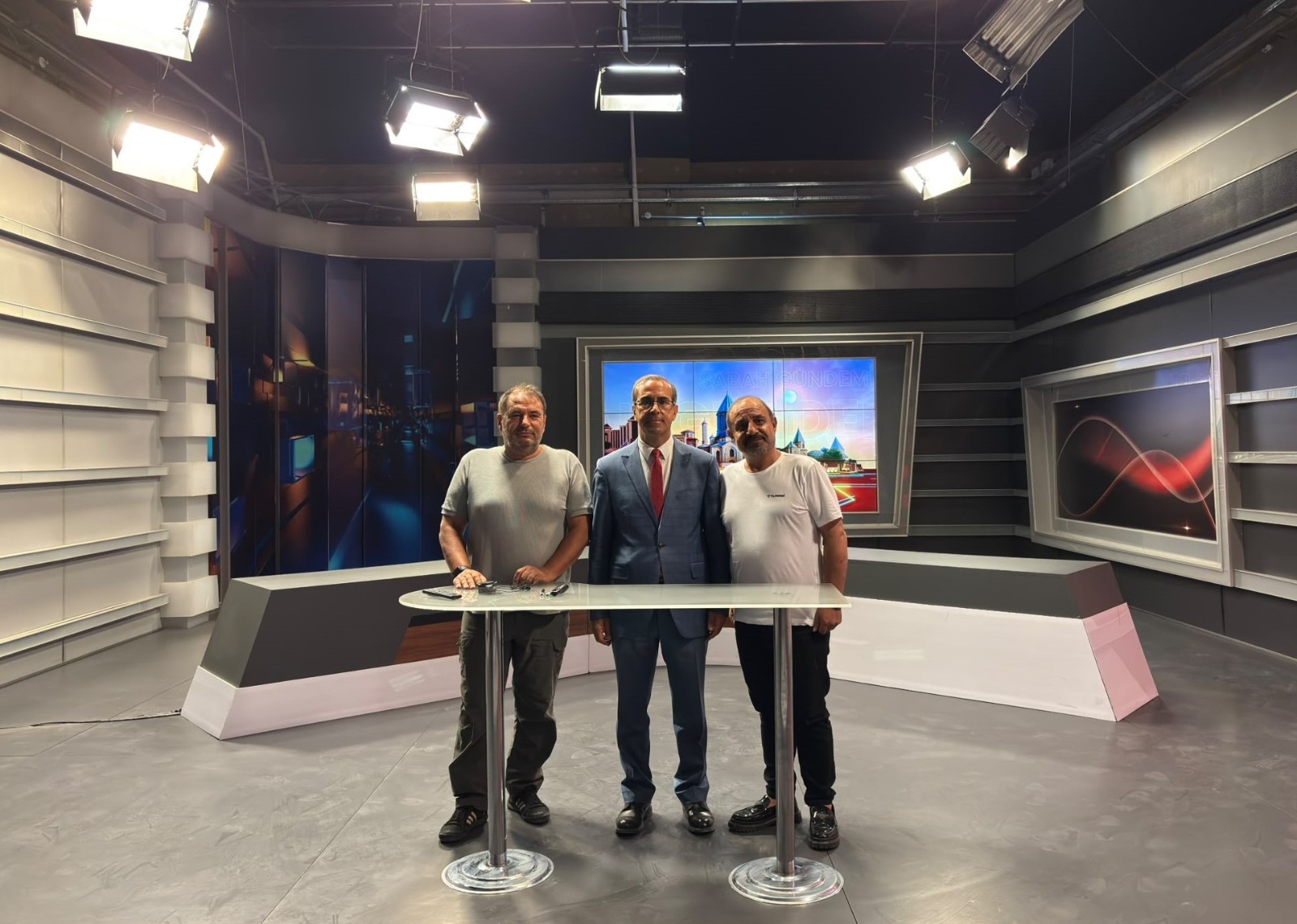 Dekanımızdan KONTV Yayın Müdürü, Sosyal Medya ve Tanıtım ile Kurgu Ekibine Ziyaret