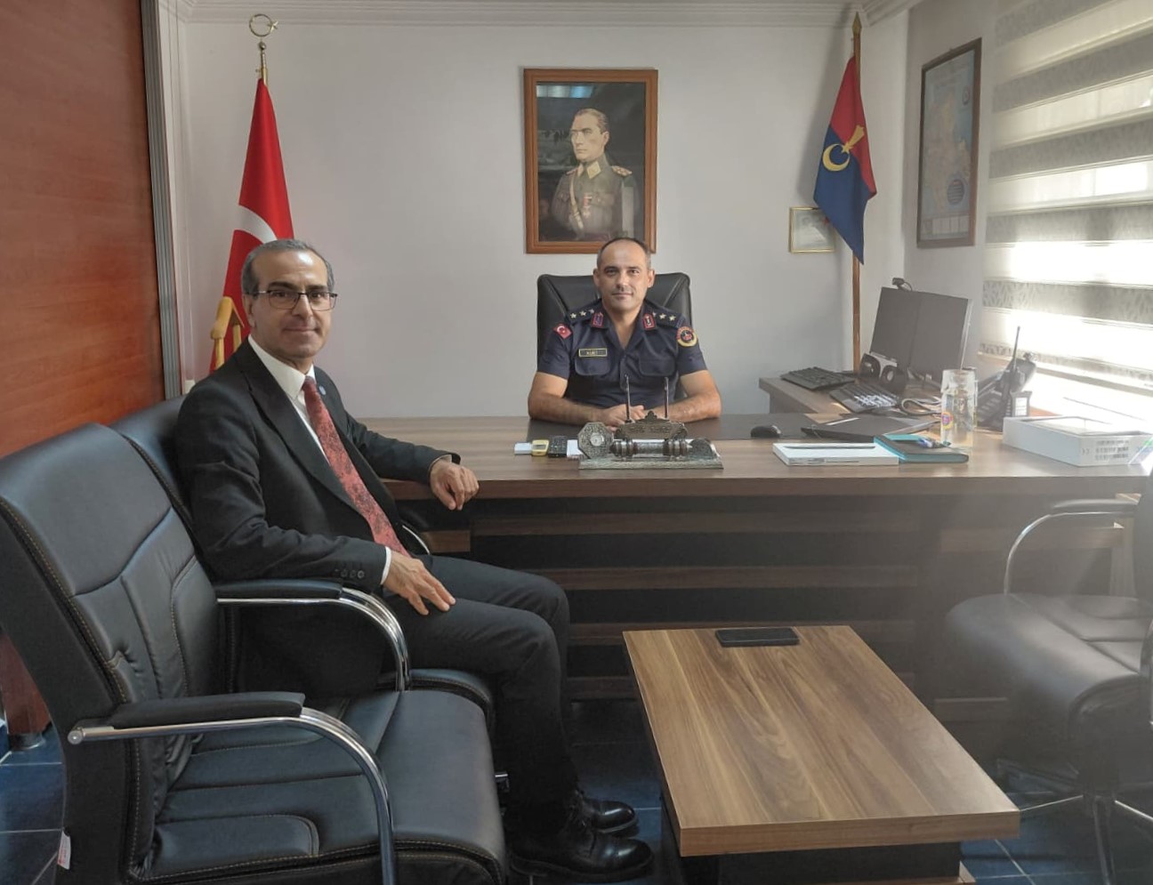 Dekanımızdan Ereğli İlçe Jandarma Komutanı Sayın Fatih Kurt’a Hayırlı Olsun Ziyareti