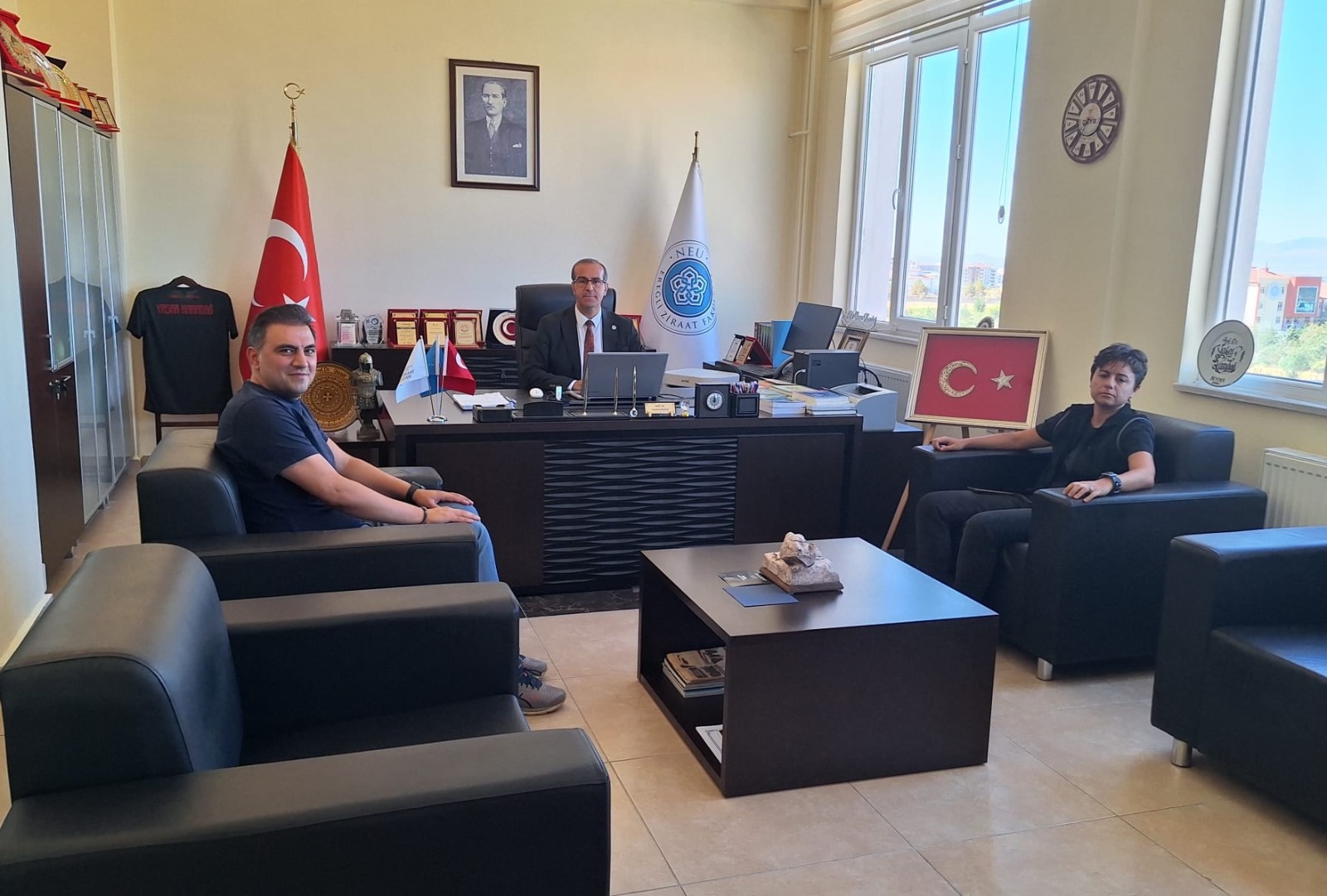 Dekanımız, Bölüm Başkanlarımızla Toplantı Gerçekleştirdi