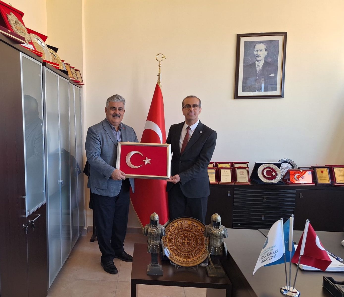 Ereğli Önceki Dönem Belediye Başkanı’ndan Dekanımıza Ziyaret