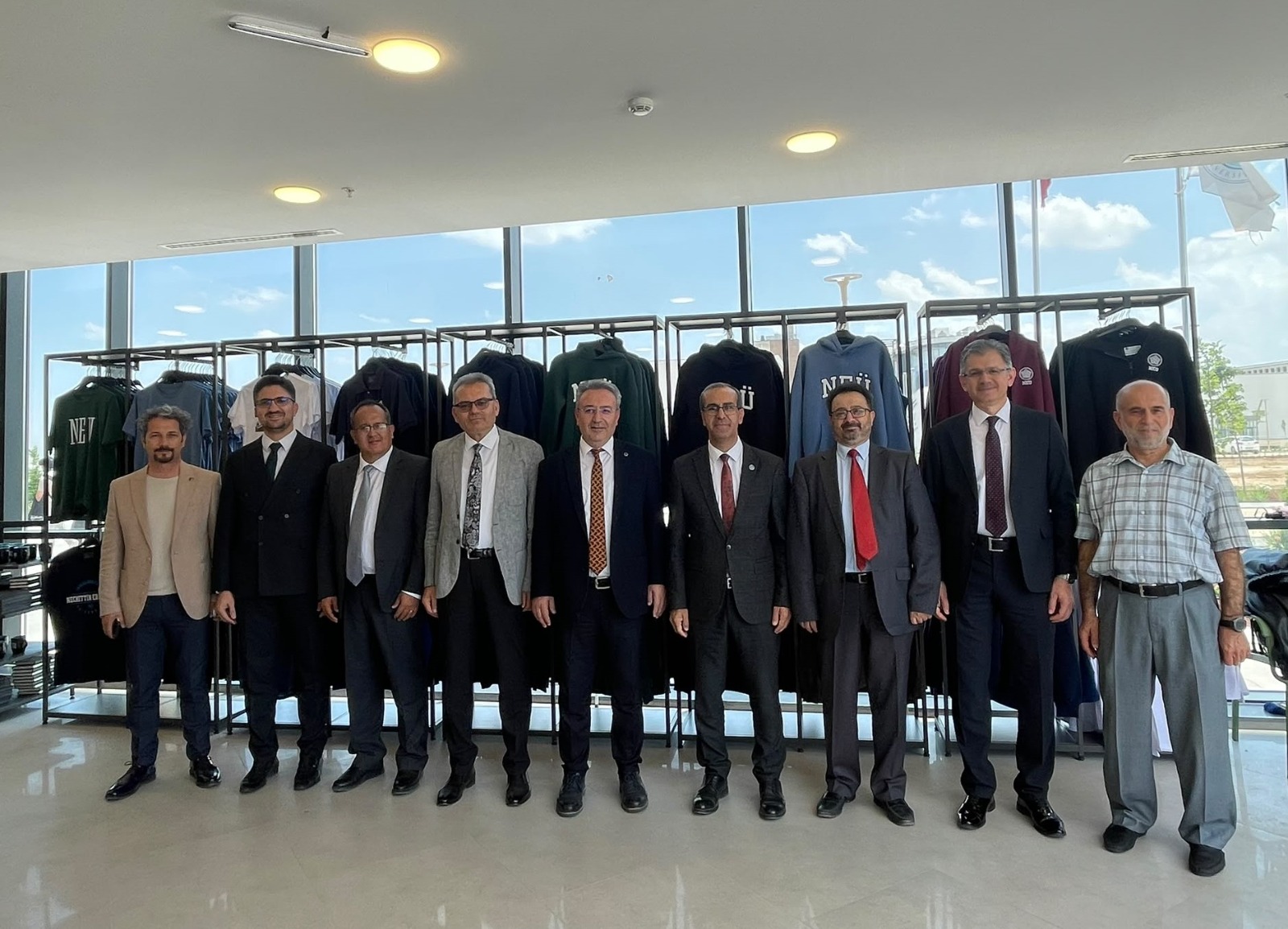 Dekanımız Necmettin Erbakan Üniversitesi Kütüphanesi’nde İncelemede Bulundu