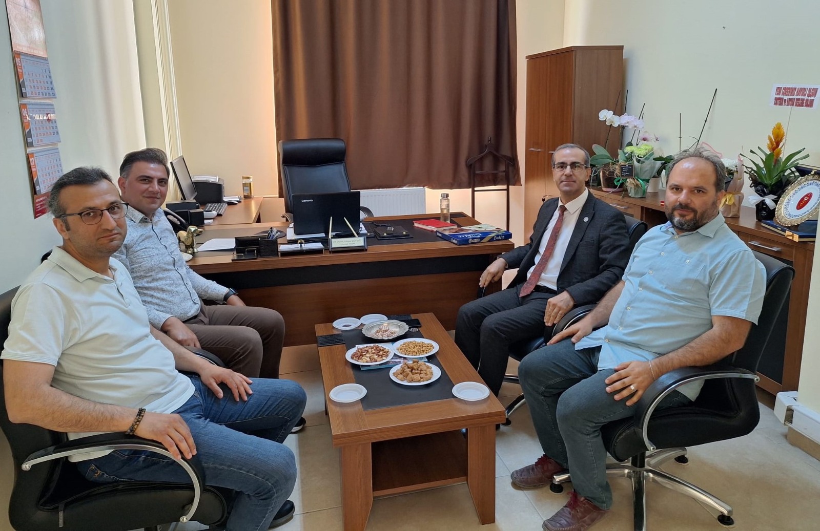 Ziraat Fakültesi Yönetimi Veteriner Fakültesi Dekan Yardımcılarını Ziyaret Etti