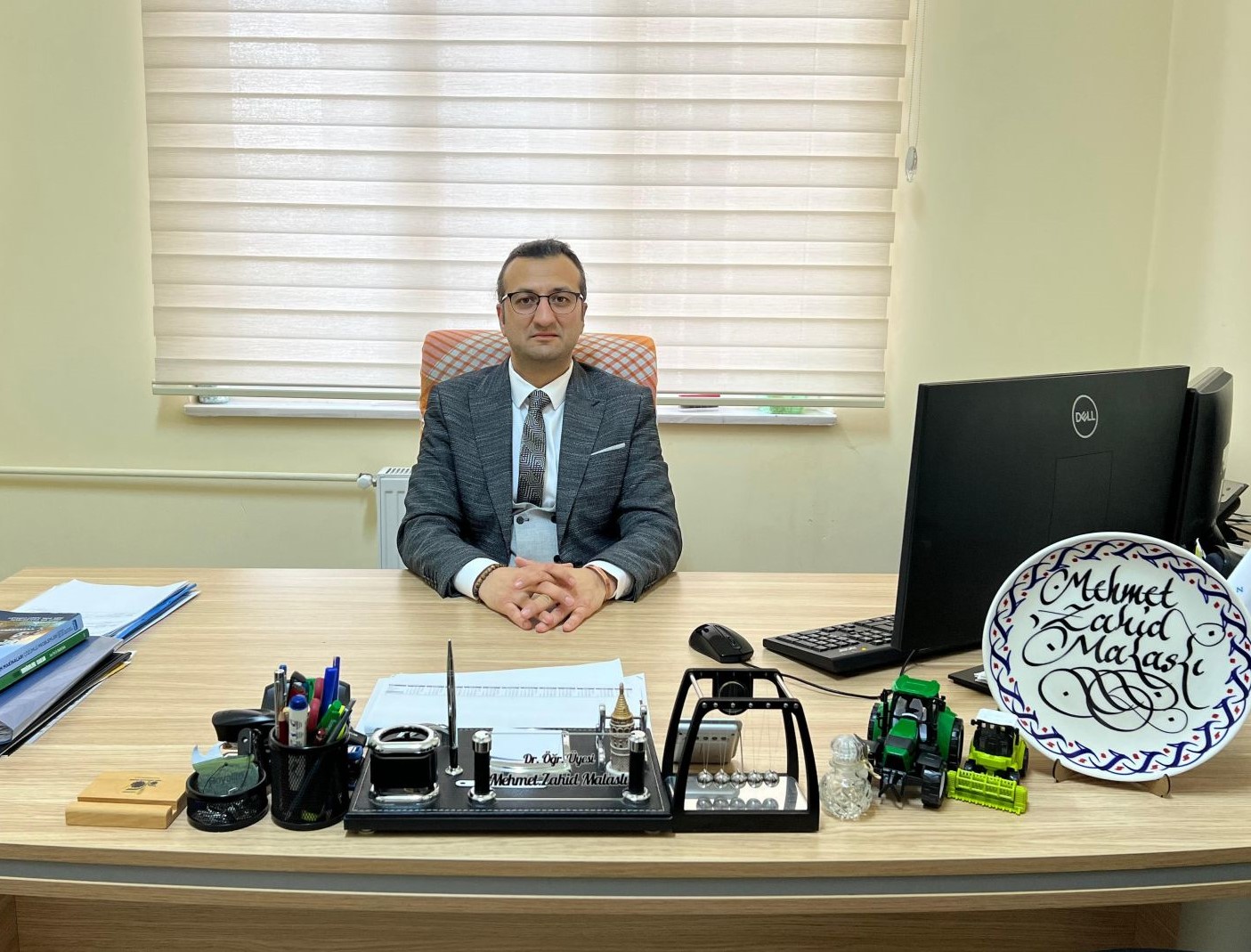 Doçent Ünvanı Alan Fakültemiz Biyosistem Mühendisliği Bölümü Öğretim Üyesi Dr. Mehmet Zahid Malaslı’yı Tebrik Ediyoruz