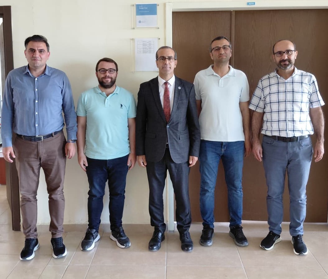 Doçent Ünvanı Alan Fakültemiz Tarla Bitkileri Bölümü Öğretim Üyesi Dr. Hasan Can’a Hayırlı Olsun Ziyareti