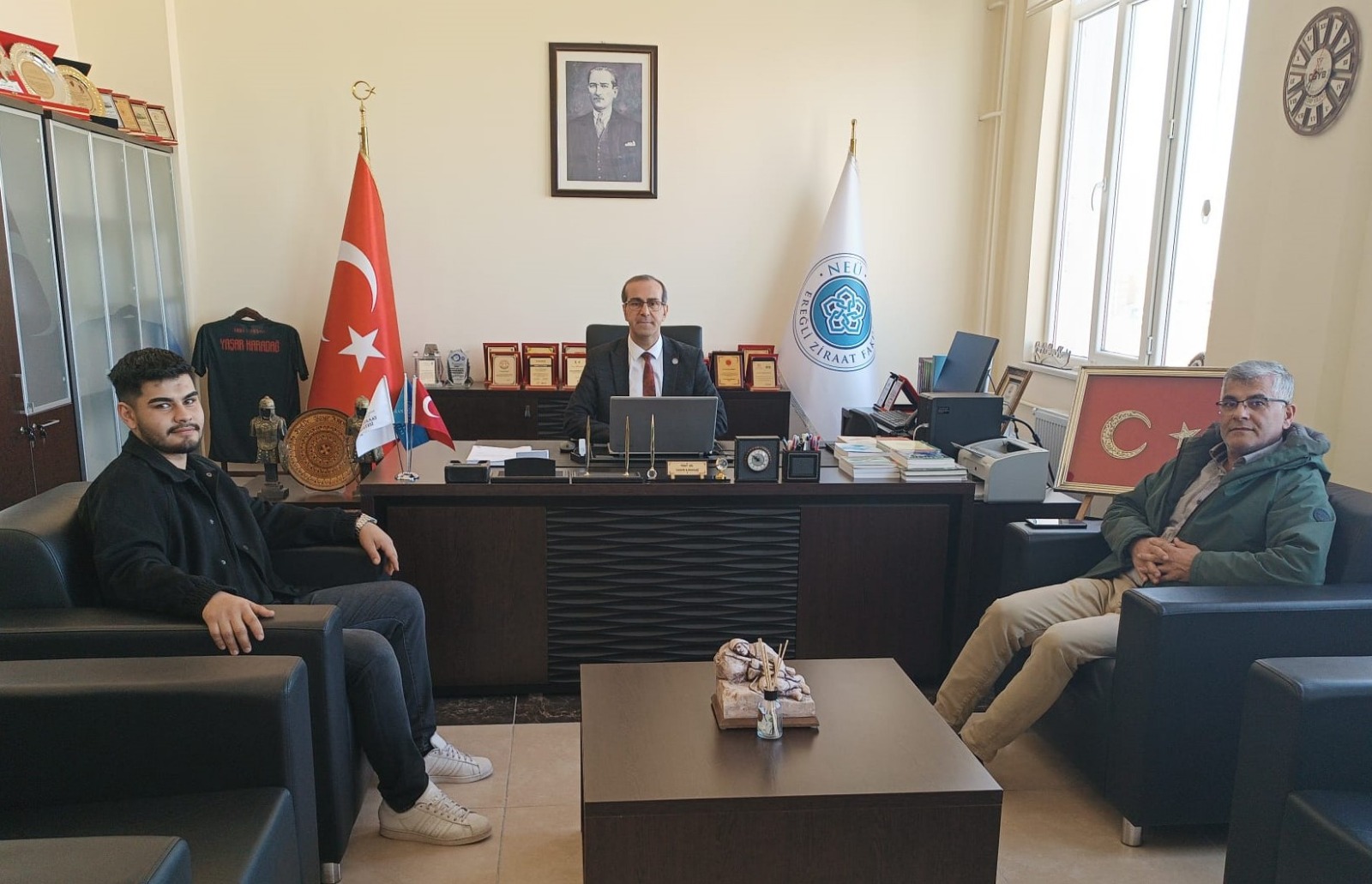 Kahraman Stud Yetiştiricilik ve Yarışçılık İşletemesinden Dekanımıza Ziyaret