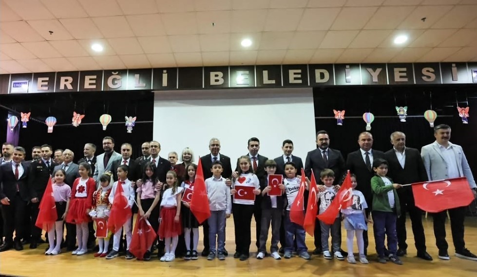 Dekanımız 23 Nisan Ulusal Egemenlik ve Çocuk Bayramı Kutlama Etkinliklerine katıldı