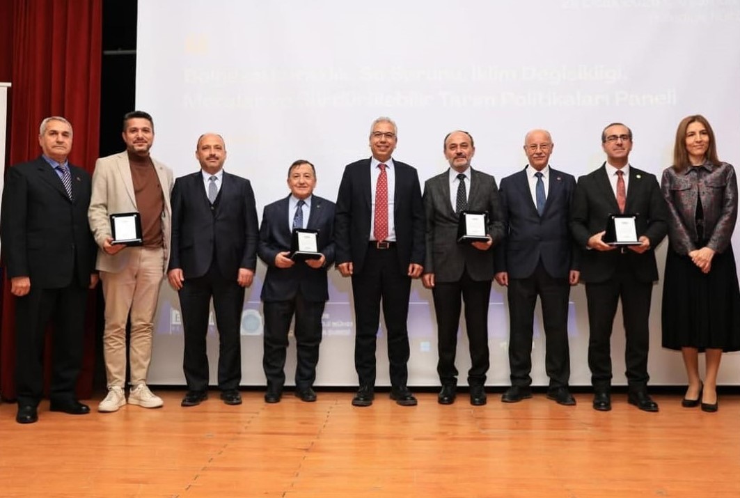 Bölgesel Kuraklık, Su Sorunu, İklim Değişikliği, Meralar ve Sürdürülebilir Tarım Politikaları Paneli Gerçekleştirildi