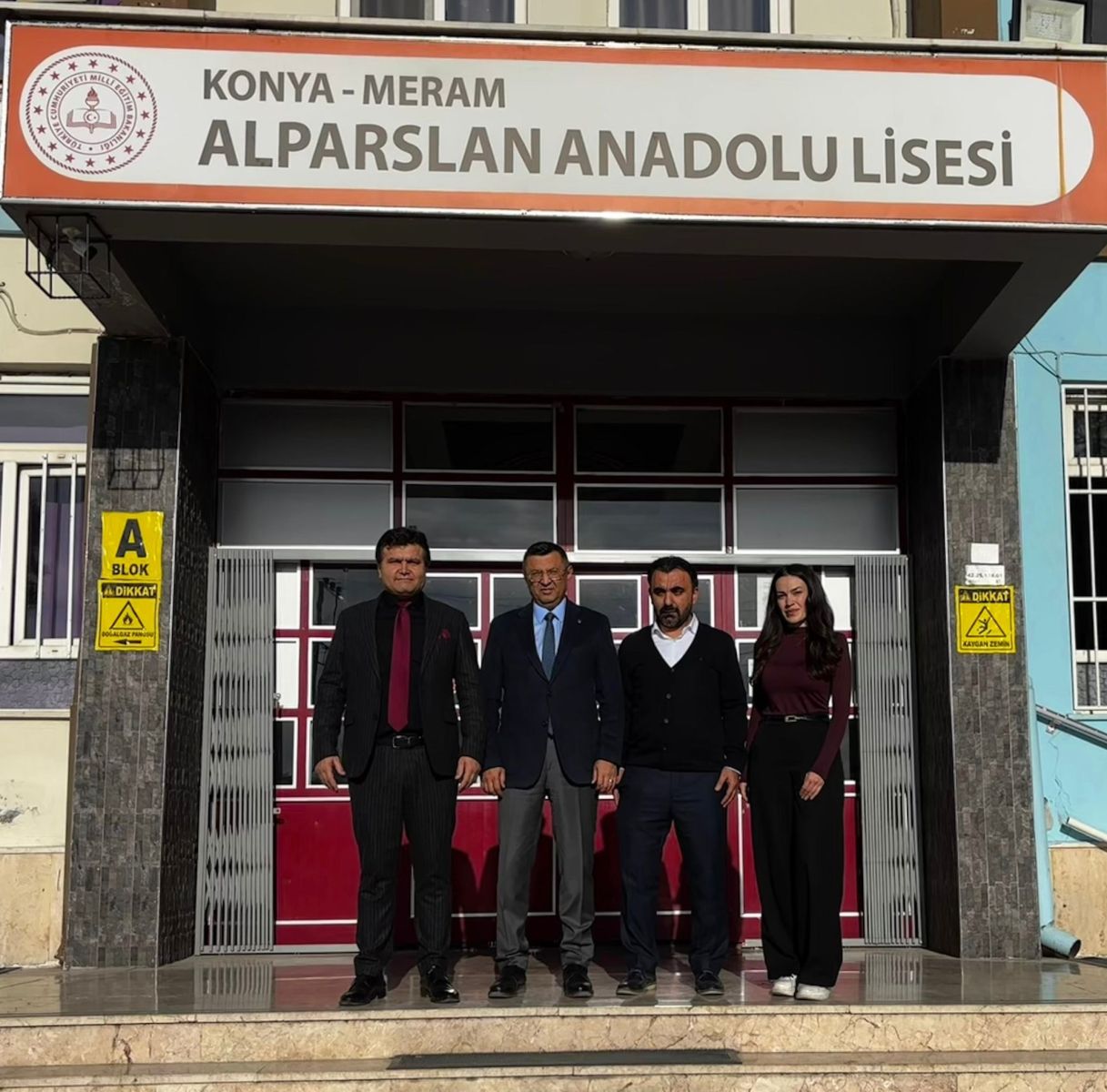Kariyer günleri kapsamında Meram Alpaslan Anadolu Lisesi öğrencileriyle ülkemizde mühendislik uygulamaları ve Savunma Sanayi'nden bahsederek soru-cevap şeklinde karşılıklı görüşmeler yapıldı.