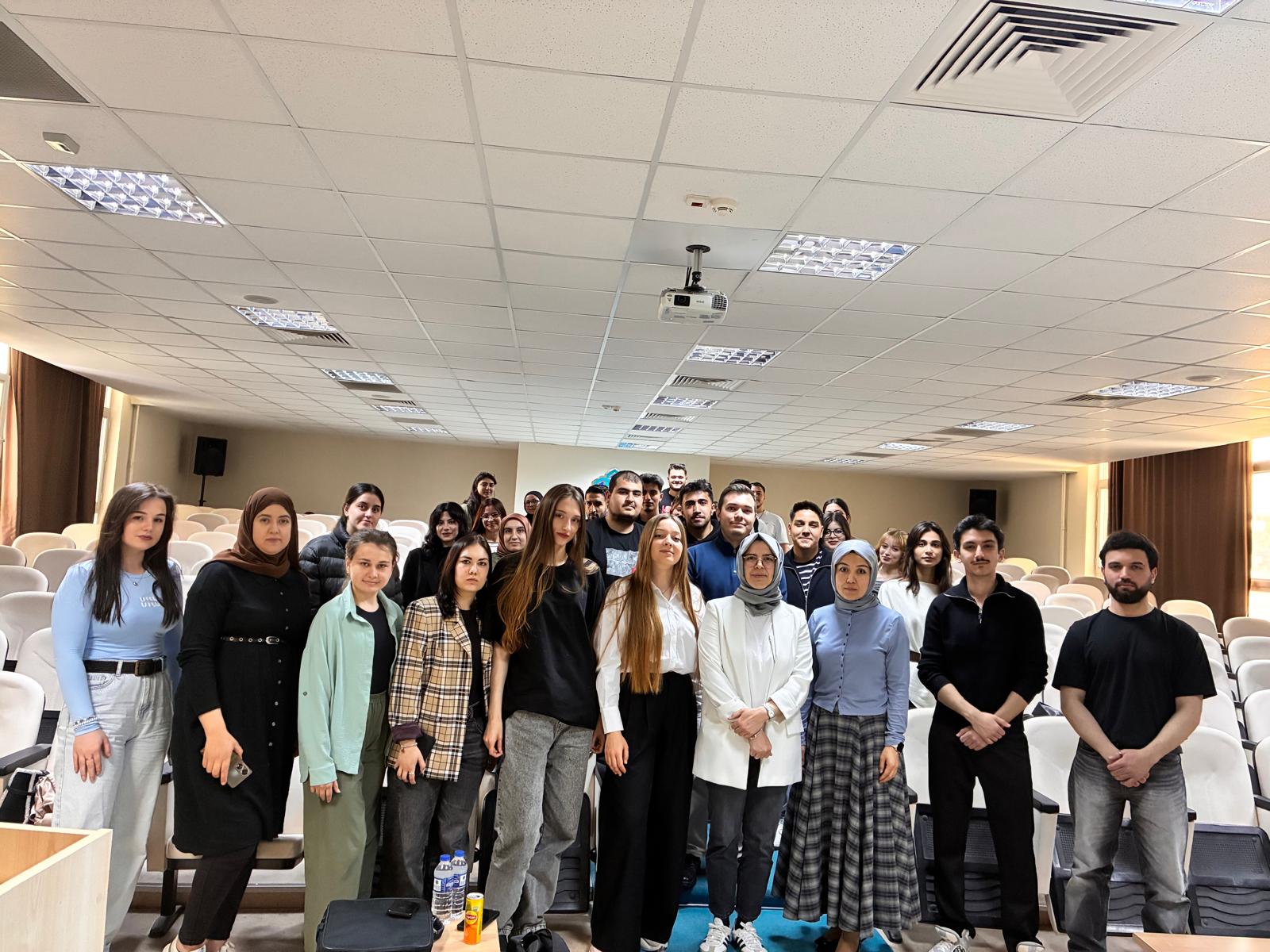 Erasmus+ KA171 Kapsamında NEÜ'de Staj Yapan Öğrencilerden Kapanış Sunumu