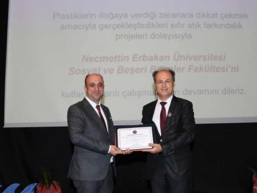 25. Akdeniz Üniversitesi Çevre Hizmet Ödülleri Töreni Gerçekleştirildi