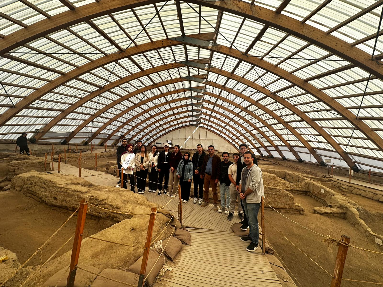 Tarih Eğitimi Anabilim Dalı 1. Sınıf öğrencilerimizden Çatalhöyük Örenyeri ve Konya Müzelerine Eğitim Gezisi