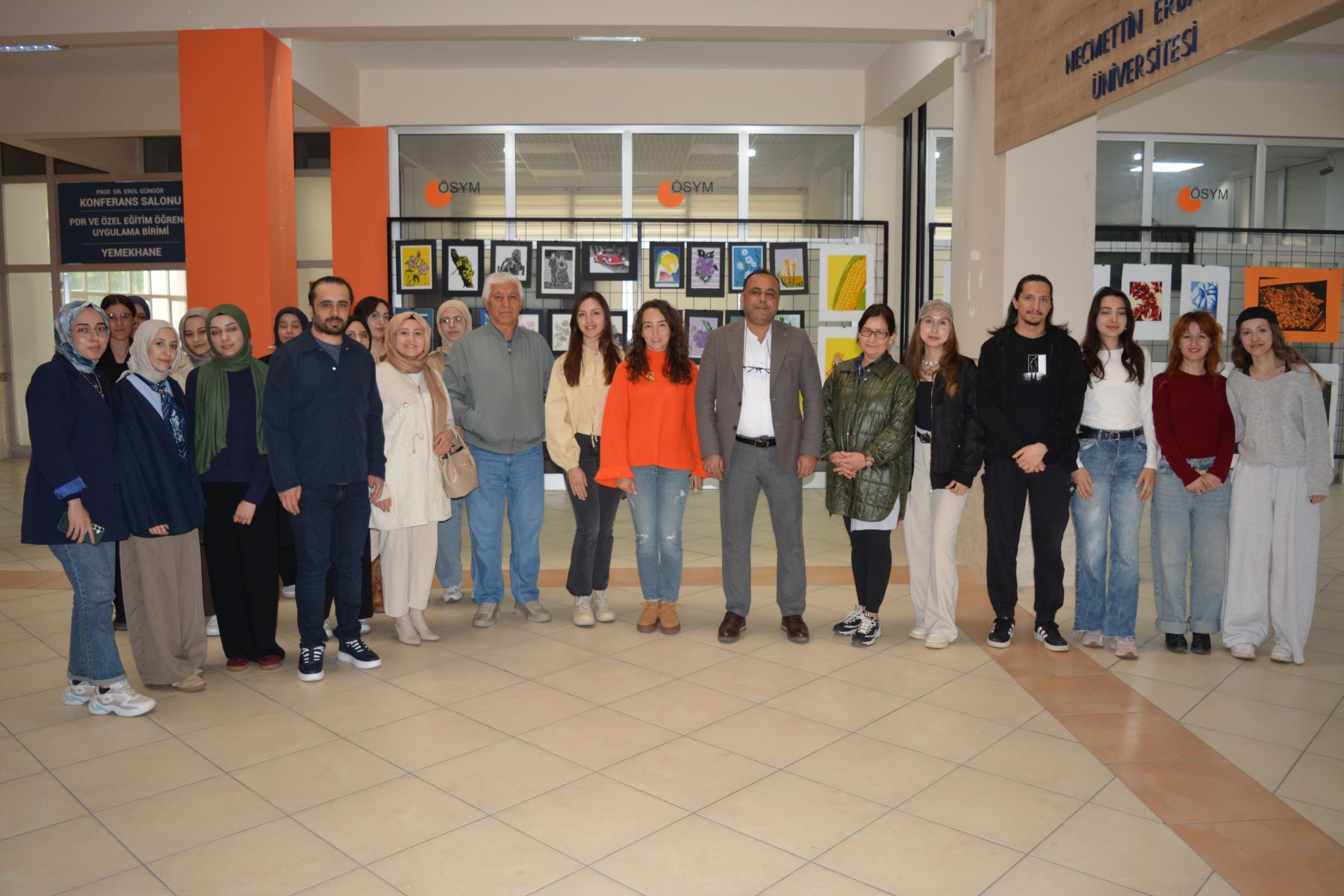 Fakültemiz Güzel Sanatlar Eğitimi Resim-İş Eğitimi Anabilim Dalı tarafından üç ayrı serginin açılışı gerçekleştirilmiştir.