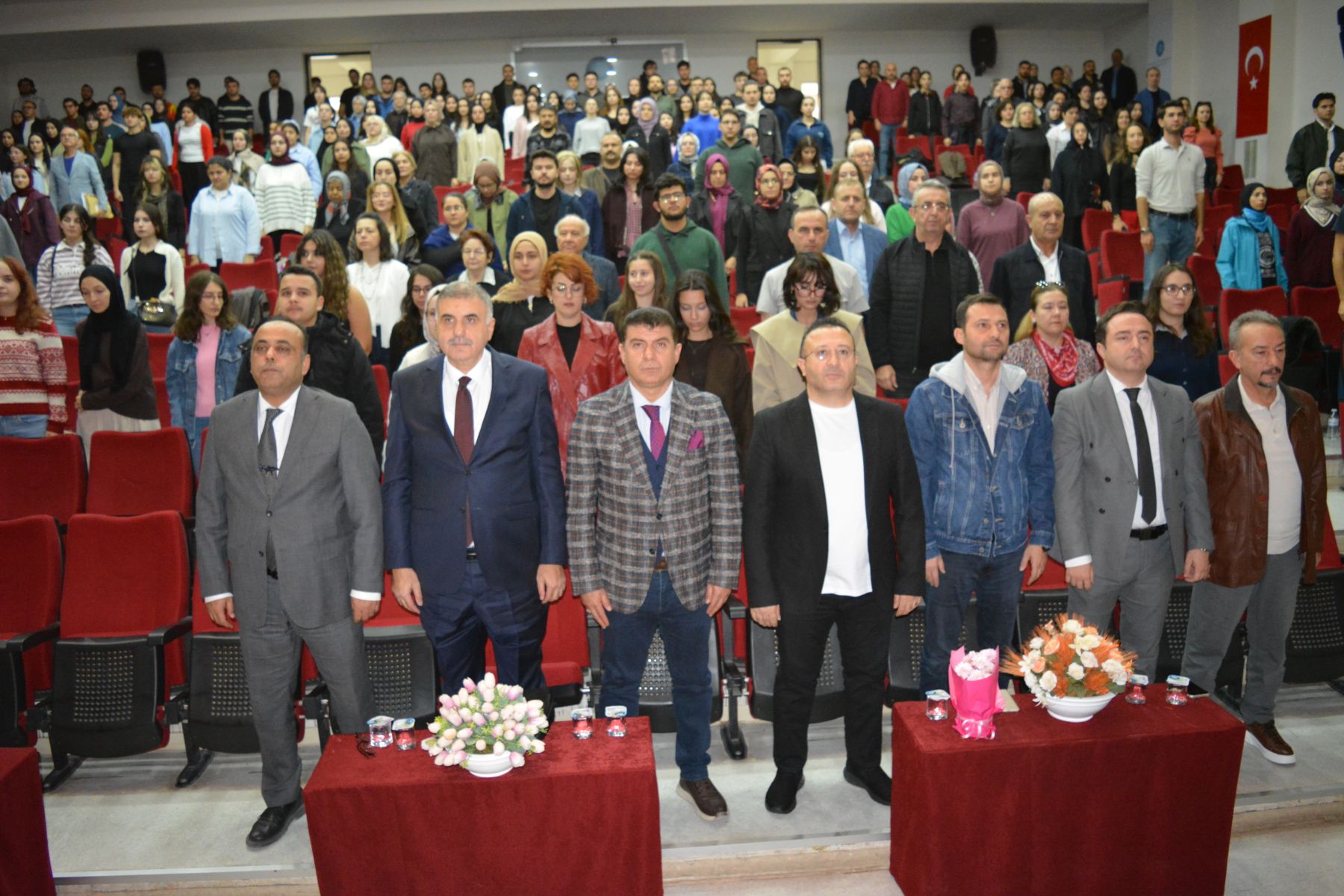 Fakültemizde Cumhuriyet Konferansı ve Konseri Düzenlendi