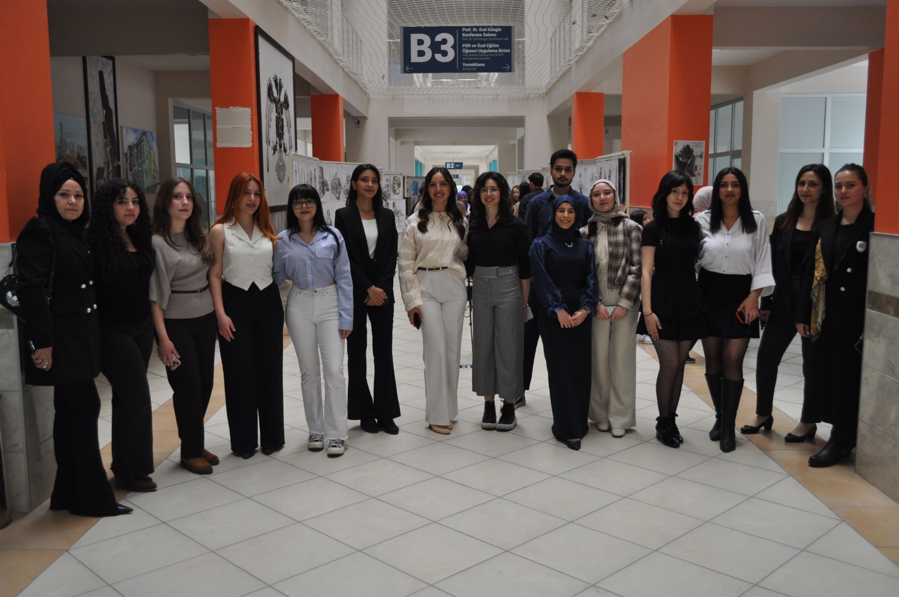 Temel Tasarım, Desen ve Perspektif Atölye Çalışmaları Sergisi Açıldı