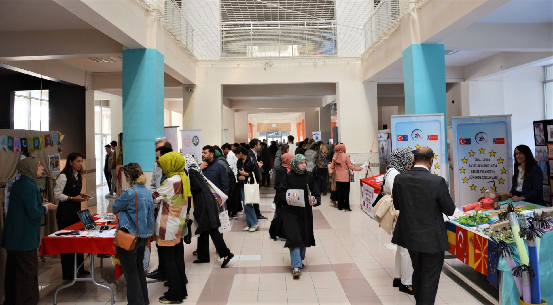 Üniversitemizde ErasmusDays Kapsamında Avrupa Fırsatları Tanıtıldı