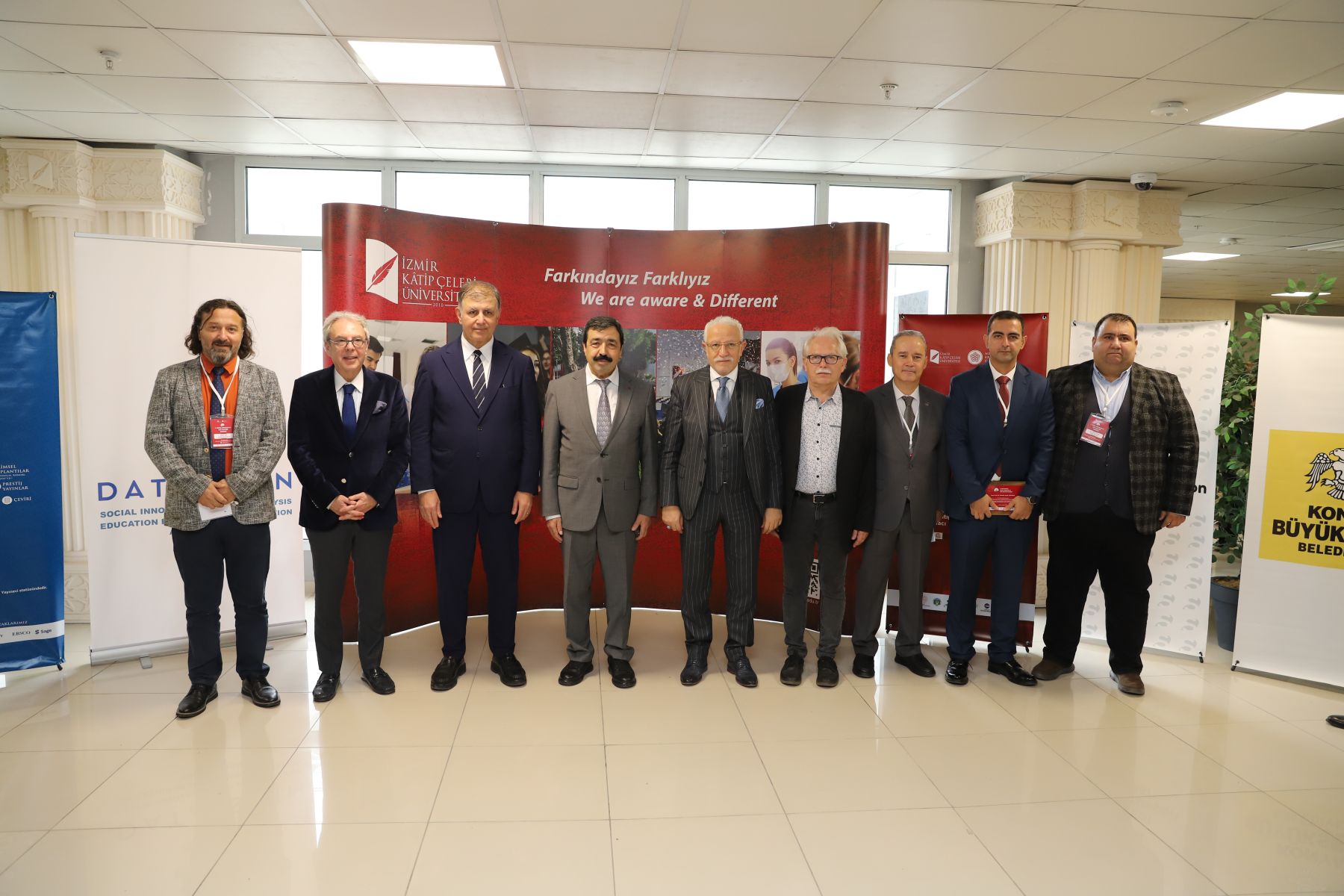 Üniversitemiz İş Birliği ile 2. Uluslararası Sosyal İnovasyon ve Veri Analitiği Kongresi Gerçekleştirildi