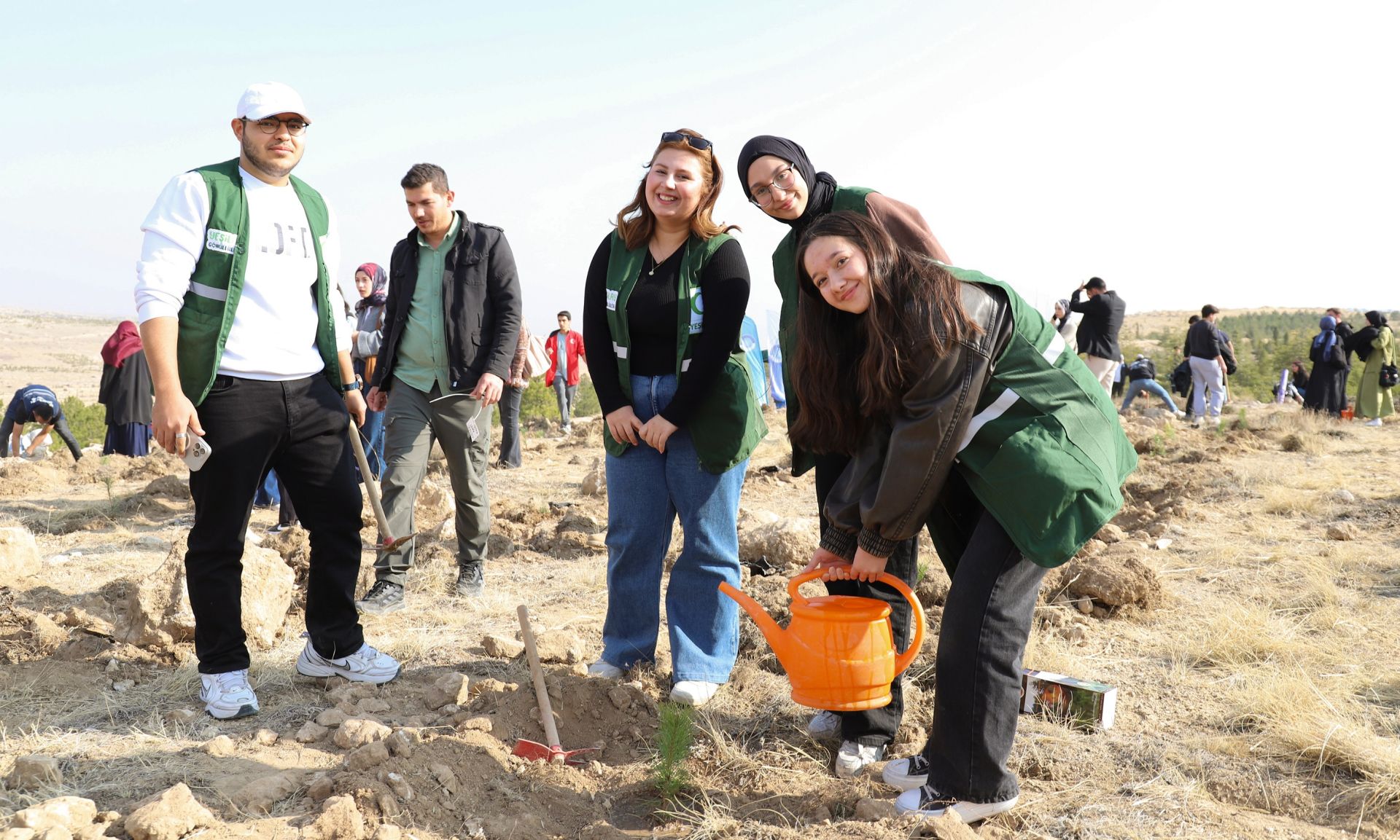 Üniversitemizde, Milli Ağaçlandırma Günü’nde Fidanlar Toprakla Buluştu