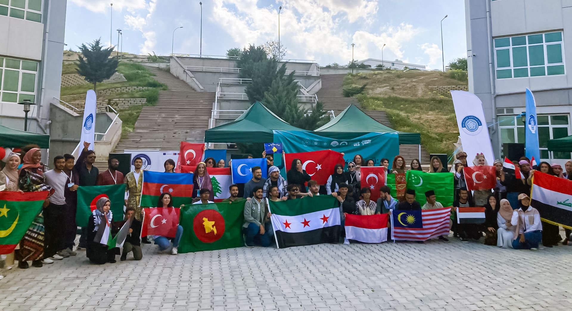 Üniversitemizde “Dünya’yı Tanı, Konya’yı Keşfet” Etkinliğinde Kültürler Buluştu