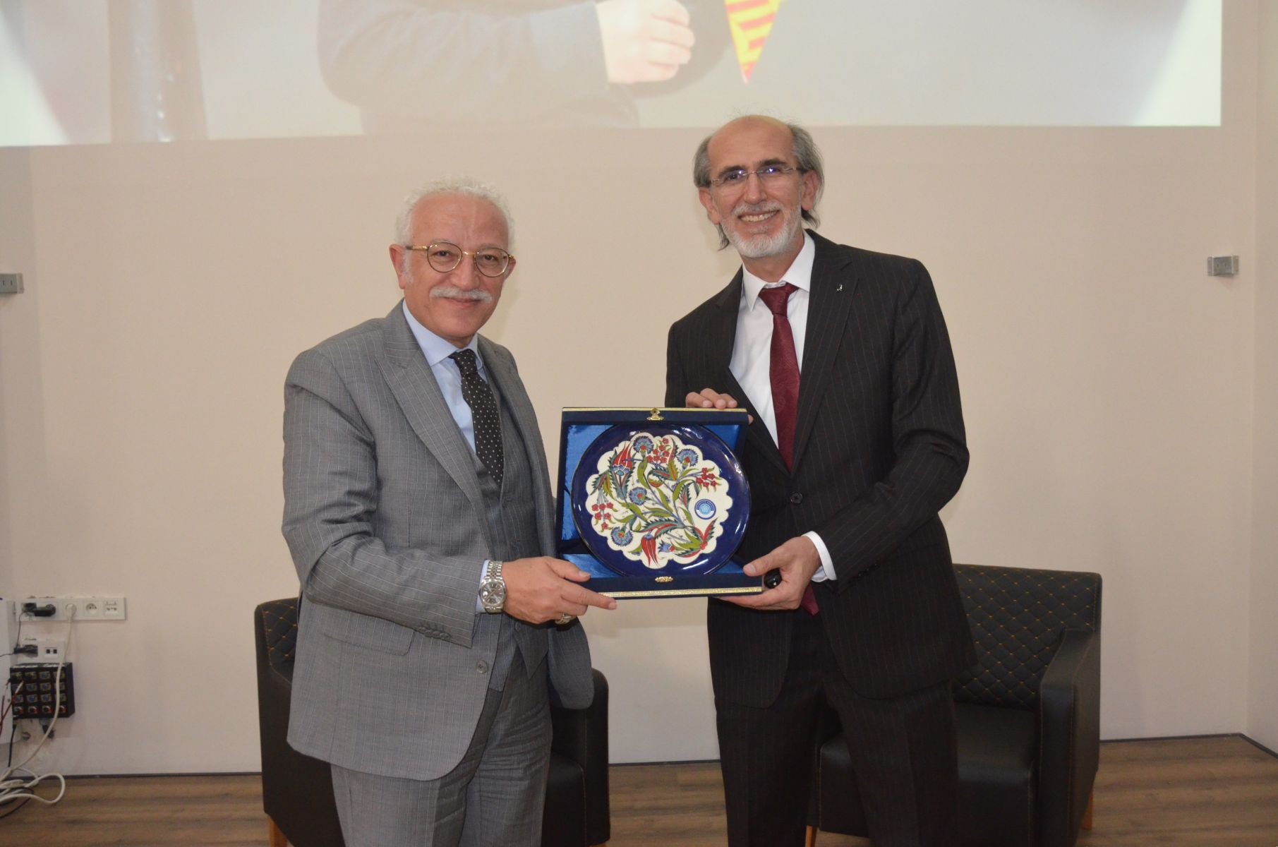 Üniversitemizde Gıda Katkı Maddeleri ve Helallik Bilinci Konuşuldu