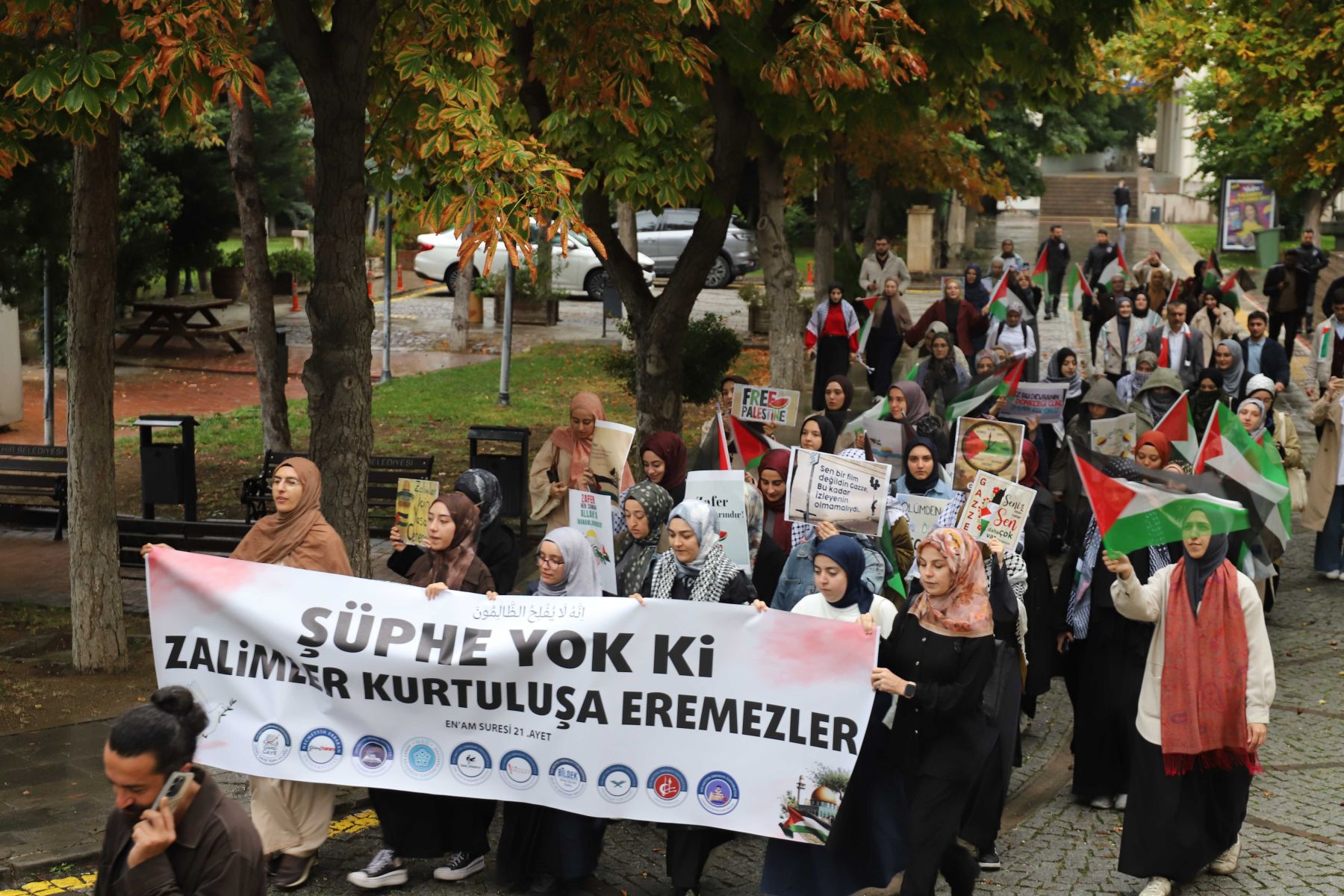 Üniversitemizde Gazze’ye Destek Yürüyüşü