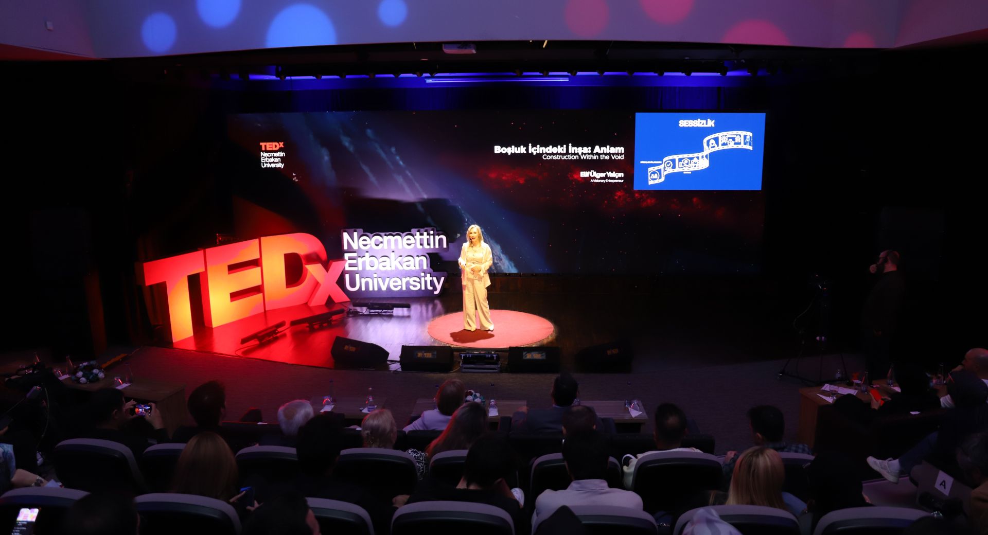 Üniversitemizde Düzenlenen TEDx Etkinliğinde İlham Veren Deneyimler Paylaşıldı