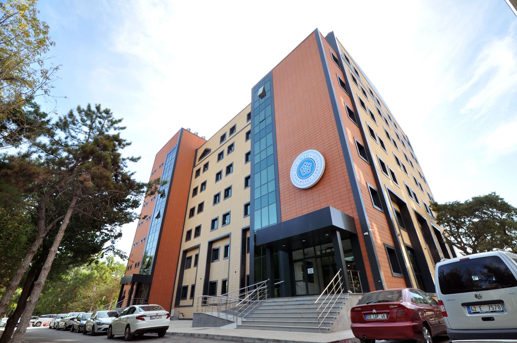 Üniversitemiz Diş Hekimliği Fakültesinden Uluslararası Başarı