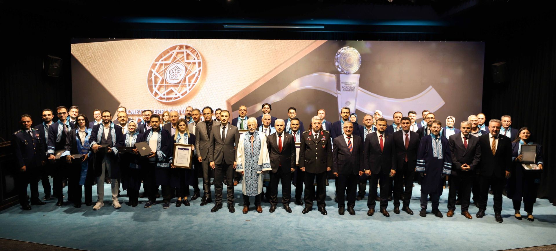 Üniversitemizde Yıldızlar Geçidi
