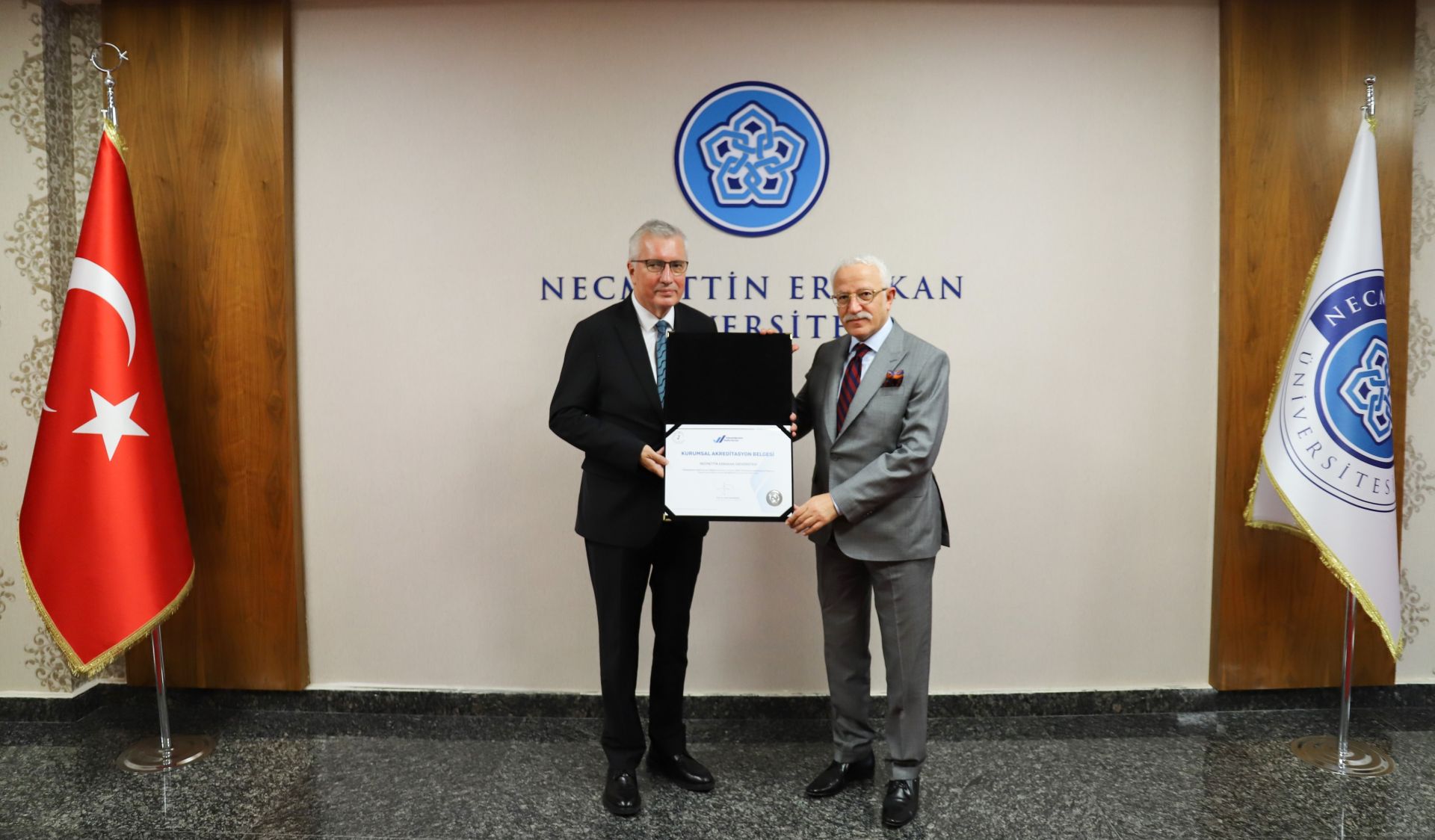 Kurumsal Akreditasyon Belgemiz YÖKAK Başkanı Prof. Dr. Ümit Kocabıçak Tarafından Takdim Edildi