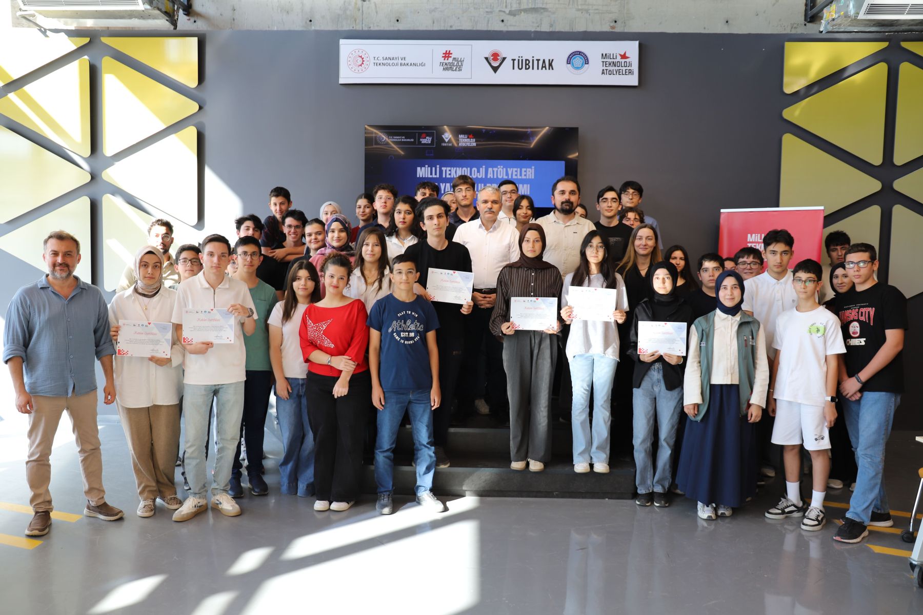 Üniversitemizde 3 Haftalık Teknoloji Maratonu Tamamlandı